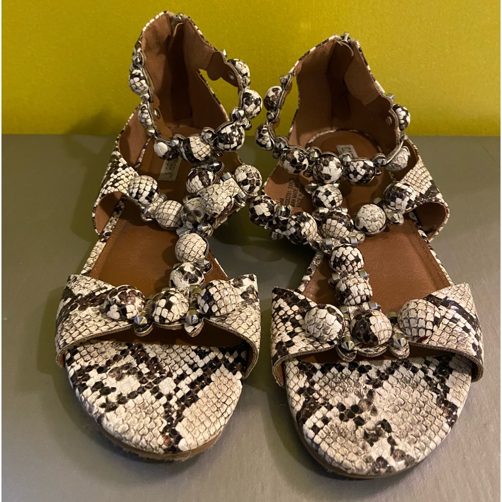 Cape robbin sandal